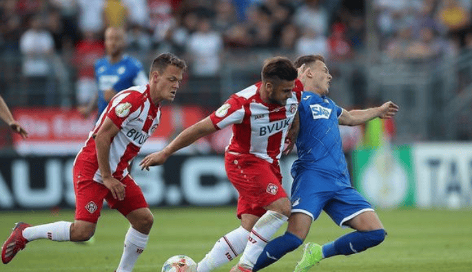 爱游戏-德国杯赛前再迎强敌，拜仁慕尼黑防线松动，主帅态度——赛场秩序良好，训练强度明显提升的简单介绍