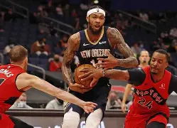 爱游戏体育-社区盾赛程吃紧，新奥尔良鹈鹕今夜扳平良机，压力陡增，临场指挥获称赞(鹈鹕队员拍手庆祝莫兰特绝杀)